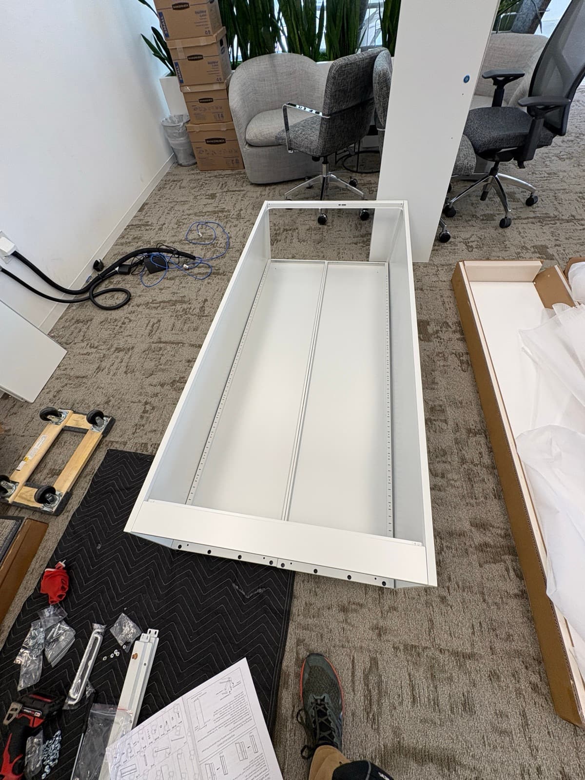 Metal Storage Cabinet Assembly photo 5