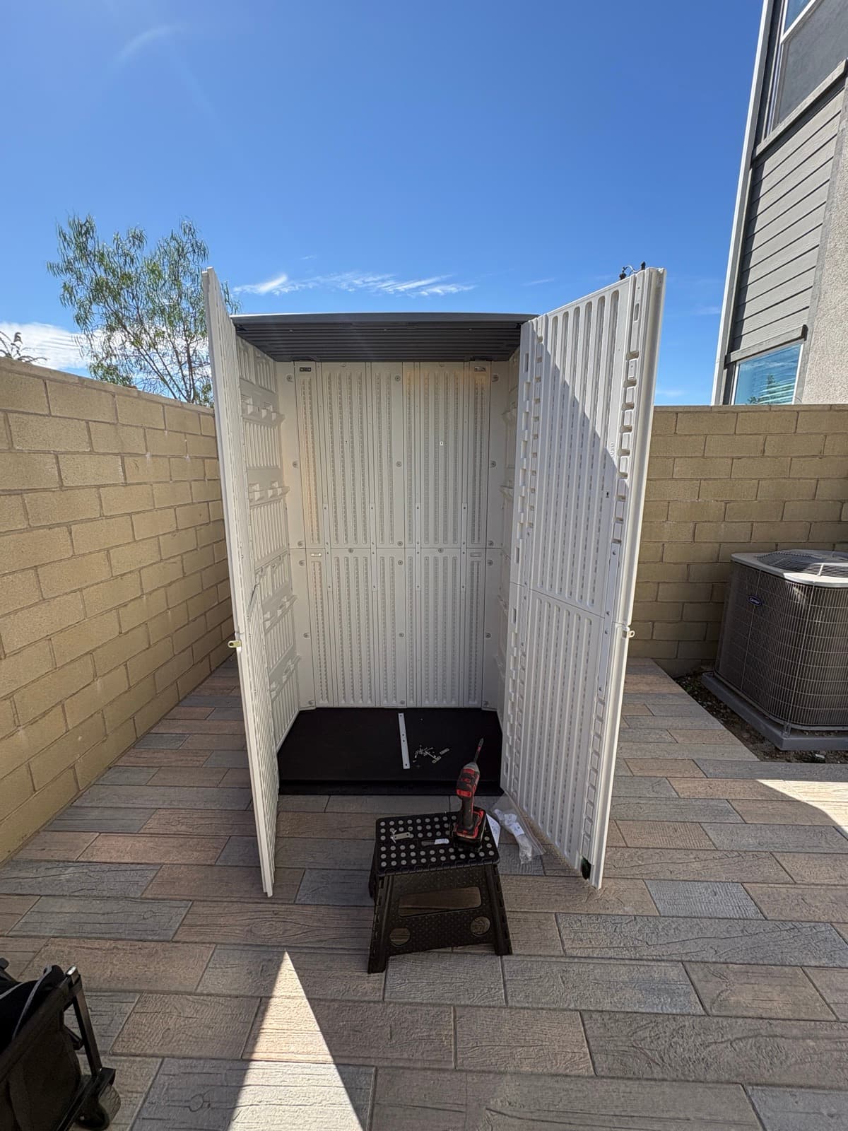 Outdoor Storage Cabinet Assembly photo 2